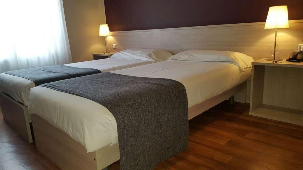 Mokinba Hotels Cristallo Milan Chambre photo