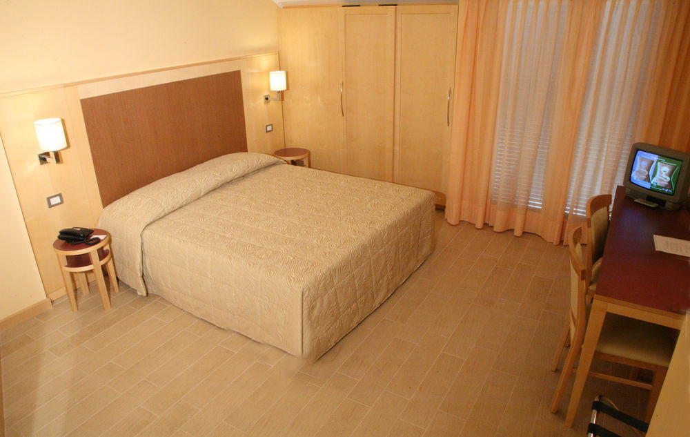 Mokinba Hotels Cristallo Milan Chambre photo